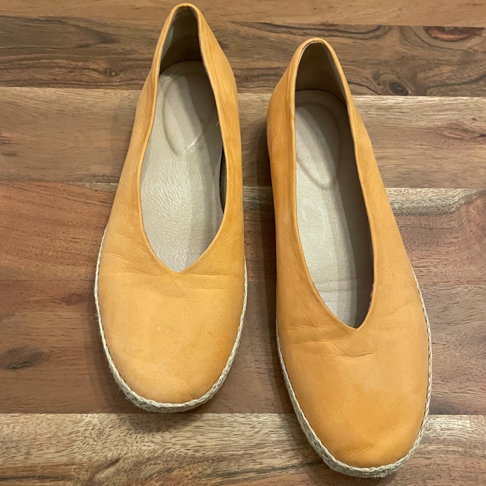 Eileen Fisher leather flat espadrille